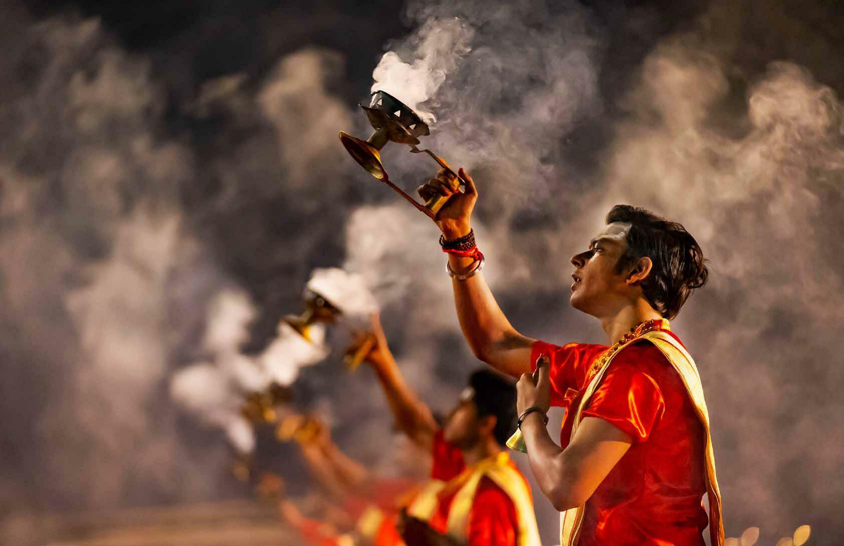 TRAVELLING THE WORLD'S GULLIES